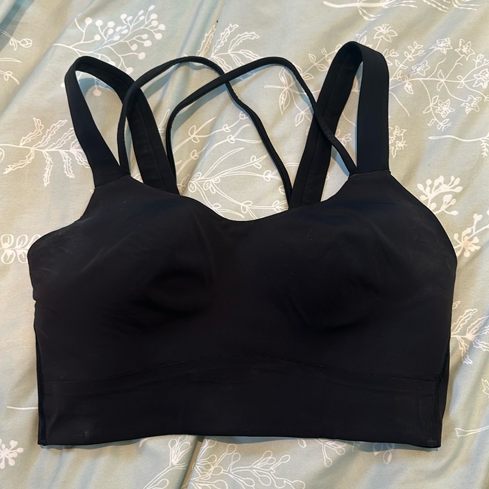 BLACK LULULEMON SPORTS BRA SIZE 4 new condition